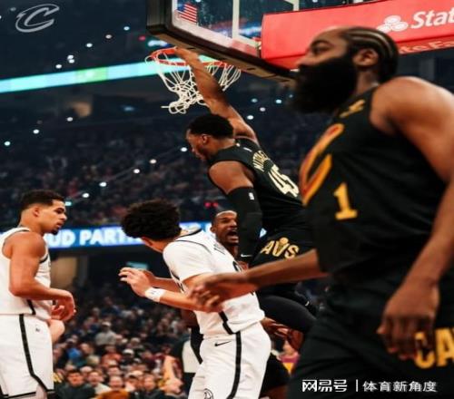 门希克,岁闪耀迈阿,密大师赛,华体会体育,HuaTiHui,Sports,华体会体育网址,华体会体育app,华体会体育官网,华体会体育集团